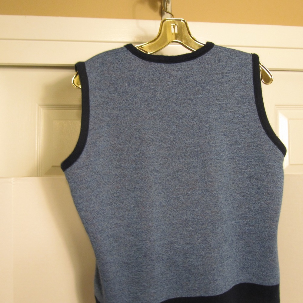Karen Lessly - Picture 2 of 2